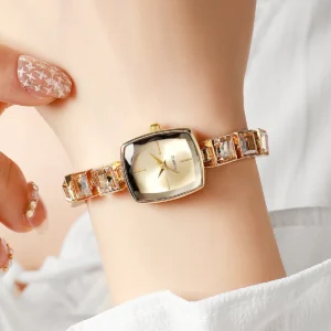 Luxury Rhinestone Women Quartz Watch Elegant Square Dial Bracelet Wristwatch For Ladies Clock Reloj Mujer