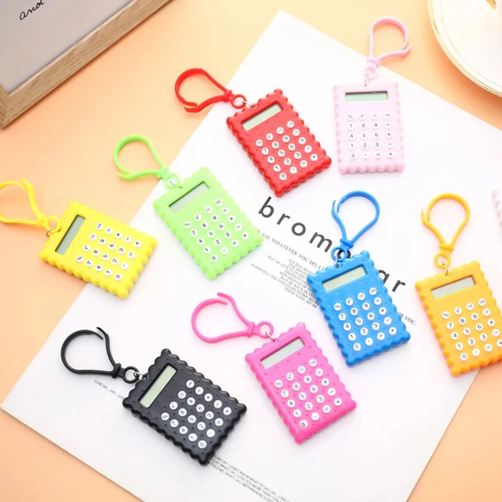 Plastic Student Mini Electronic Calculator Mini with Keychain Arithmetic Calculator Biscuit Shape School Office Mini Calculator