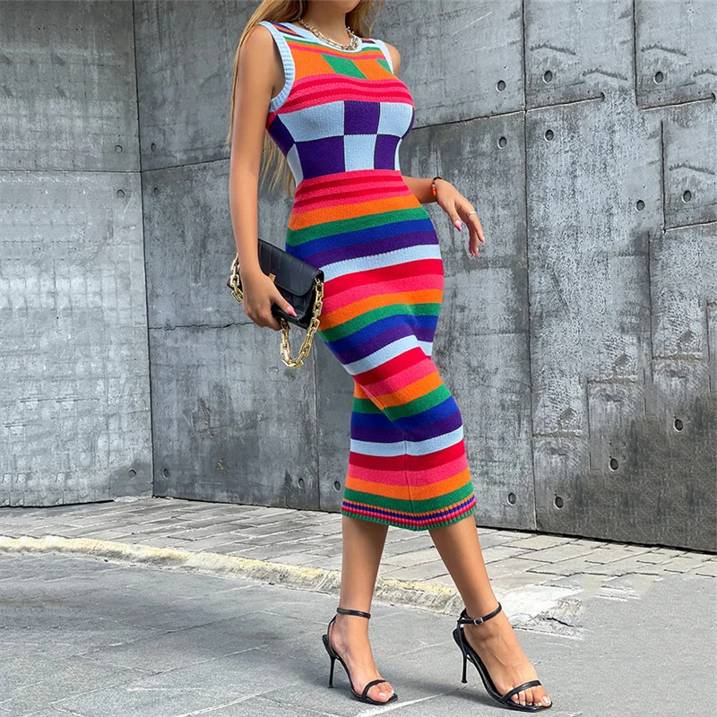 women's clothing autumn/winter new fashionable contrasting color Christmas sweater long slim fit wrapped buttocks knitted dress - Image 4